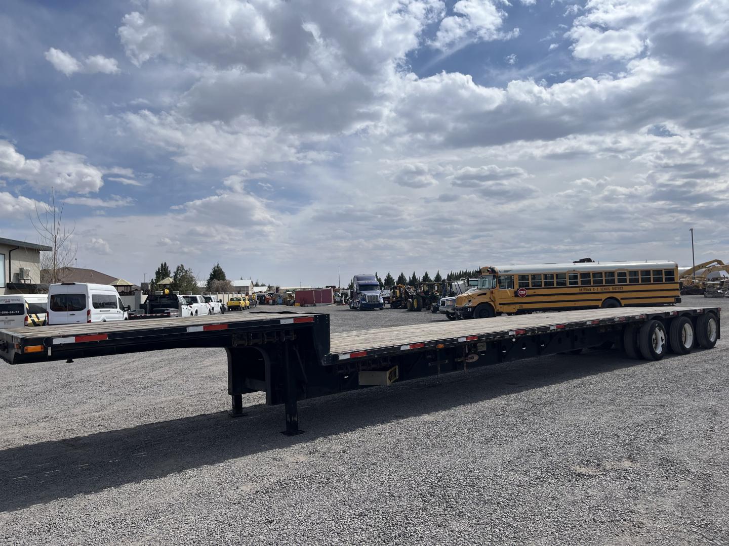 ./imagenes/INVOICE/2019/18090/STEP DECK TRANSCRAFT DTL-3000 (19).JPG